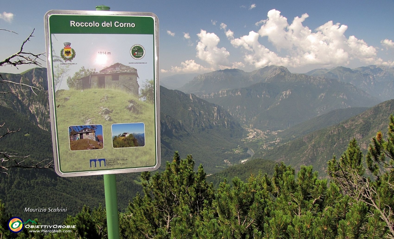 30 Arrivo al panoramicissimo Roccolo del Corno....JPG